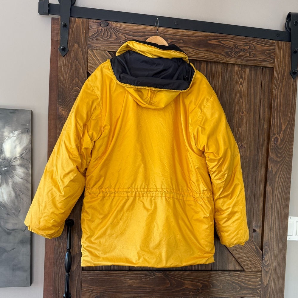 Kanuk winter coat
Very warm and might weight